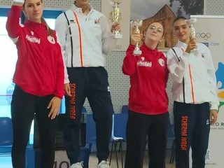 Emma Viggiano, sul terzo gradino del podio nella Spada Femminile Cadette Emma Viggiano, sul terzo gradino del podio nella Spada Femminile Cadette