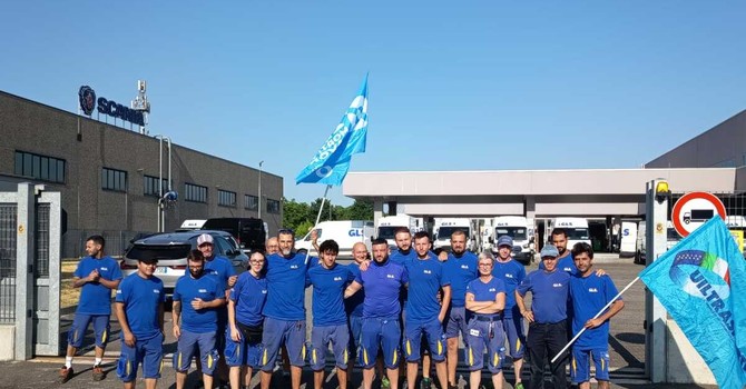 Autisti personale amministrativo GLS in sciopero, a rischio la consegna di circa 2.000 pacchi Autisti personale amministrativo GLS in sciopero, a rischio la consegna di circa 2.000 pacchi
