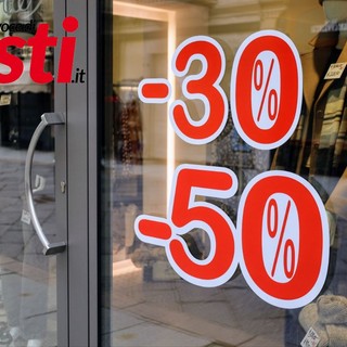 Al via i saldi invernali: scatta la corsa agli acquisti scontati