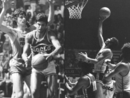 La pagina Facebook Saclà Asti e Torino Basket ricorda Frediani con le due foto qui riprodotte