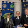 Nella foto, da sinistra: Giorgio Gianuzzi presidente ANA Sezione di Asti, Anna Maria Gianuzzi responsabile rapporti Rotary-Lions, Luigi Gentile Governatore Rotary Distretto 2032 e Antonio Abate (presidente FRA)