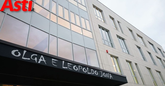 Scuola Jona, Malandrone: “Dieci milioni per scoprire che bisogna aprire le finestre” Scuola Jona, Malandrone: “Dieci milioni per scoprire che bisogna aprire le finestre”
