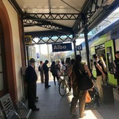 Dieci giorni di monitoraggio sulla linea ferroviaria Alba-Torino: &quot;127 corse hanno avuto criticità&quot;