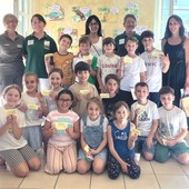 I bambini della Buonarroti con presidente, direttore e personale del Parco
