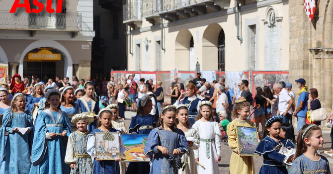 La sfilata dei bambini il sabato del Palio La sfilata dei bambini il sabato del Palio