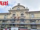Inizia la scopertura del cantiere del Municipio: la cerimonia di segnatura Palio torna alla balconata di piazza San Secondo