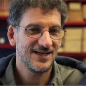 Fabio Stassi è l’ottavo finalista del Premio Asti d’Appello 2025 con “Bebelplatz. La notte dei libri bruciati”