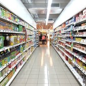 Quattro noti marchi di acqua e vino tra le vittime della tentata estorsione