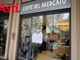 Altre immagini della vetrata del Caffè del Mercato presa di mira dai ladri - Ph. Merfephoto - Efrem Zanchettin