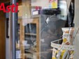 Altre immagini della vetrata del Caffè del Mercato presa di mira dai ladri - Ph. Merfephoto - Efrem Zanchettin