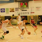 Basket, Gieffe Asti inarrestabile: 86-39 contro Alba