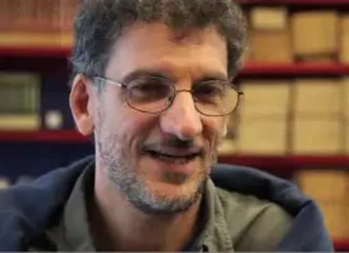 Fabio Stassi è l’ottavo finalista del Premio Asti d’Appello 2025 con “Bebelplatz. La notte dei libri bruciati”