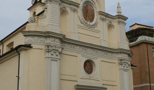 "L'Origine" approda ad Alba: la mostra d'arte contemporanea alla Chiesa di San Giuseppe