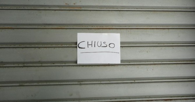 La crisi del piccolo commercio morde ad Asti: 533 chiusure in dieci anni