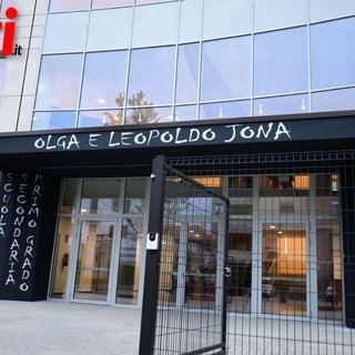 Termometri alle stelle alla scuola Jona: la giunta corre ai ripari, l'opposizione chiede chiarezza