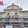 Inizia la scopertura del cantiere del Municipio: la cerimonia di segnatura Palio torna alla balconata di piazza San Secondo