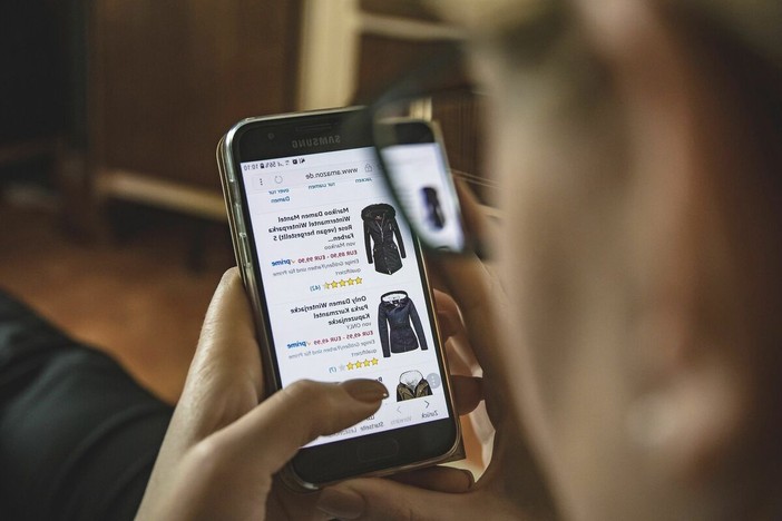 L’abitudine allo Smartshopping: acquisti on line e consegna nel quotidiano a Asti L’abitudine allo Smartshopping: acquisti on line e consegna nel quotidiano a Asti