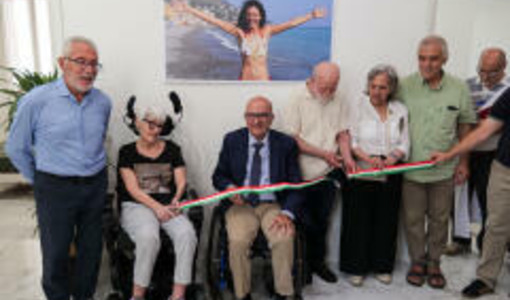 L'inaugurazione. Al centro Vincenzo Soverino L'inaugurazione. Al centro Vincenzo Soverino