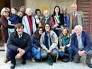 Nell'immagine il sindaco Macchia con gli eredi, dopo lo scoprimento della targa Nell'immagine il sindaco Macchia con gli eredi, dopo lo scoprimento della targa
