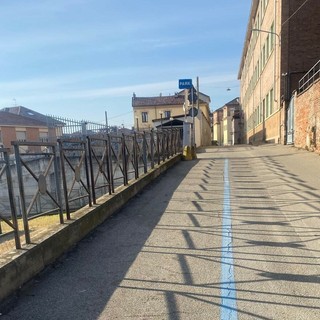 Gli stalli blu di via Testa