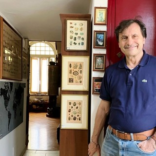 Massimo Umberto Tomalino ritratto nella sala del museo Magmax