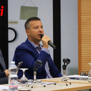 Il sindaco di San Damiano d'Asti Davide Migliaso durante la presentaxione ufficiale delle Fiere Nazionali del tartufo bianco astigiane  (Ph: MerfePhoto) Il sindaco di San Damiano d'Asti Davide Migliaso durante la presentaxione ufficiale delle Fiere Nazionali del tartufo bianco astigiane  (Ph: MerfePhoto)