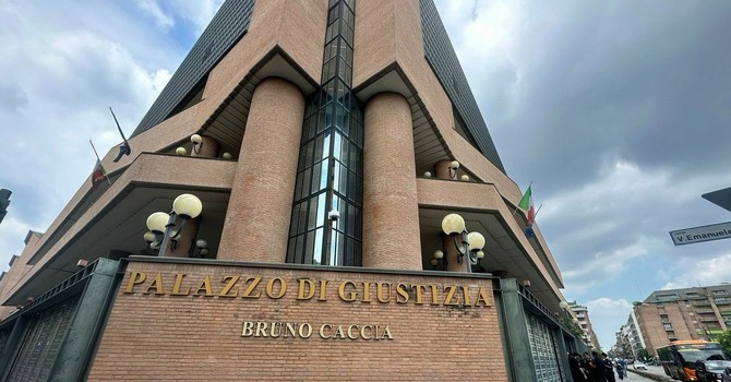 Oggi la decisione del Gip torinese Fabio Rabagliati