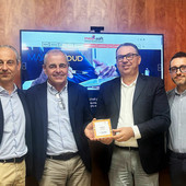 Al centro i titolari di Measoft srl, Davide Fornaca e Giorgio Cerruti, con i referenti Zucchetti Al centro i titolari di Measoft srl, Davide Fornaca e Giorgio Cerruti, con i referenti Zucchetti