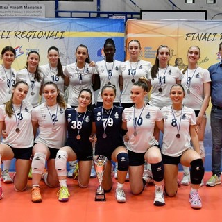 U16
