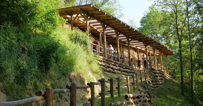 Uno degli affioramenti fossiliferi della Riserva Naturale di Valle Andona, nell'Astigiano