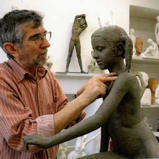 Sergio Unia dona ventisei sculture e ventisei disegni alla Fondazione Guglielminetti: inaugurazione sabato 16 maggio ad Asti