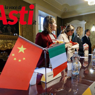 Un'immagine d'archivio di una precedente visita di delegazione cinese