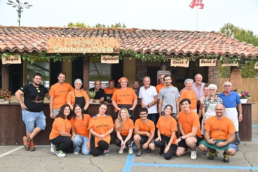 Foto di gruppo alle Sagre per i volontari della pro loco