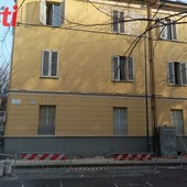 Caduta calcinacci in via Dogliotti: la minoranza interroga l'Amministrazione sulla situazione case popolari