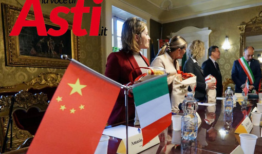 Un'immagine d'archivio di una precedente visita di delegazione cinese