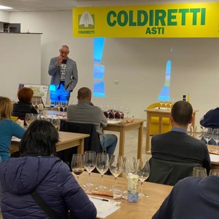 Verticale di sei Nizza docg con il viticoltore Coldiretti Gianluca Morino al Mercato di Campagna Amica