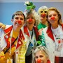 Tutti a Cuneo per la Giornata Nazionale del Naso Rosso: i clown VIP invadono via Roma Tutti a Cuneo per la Giornata Nazionale del Naso Rosso: i clown VIP invadono via Roma