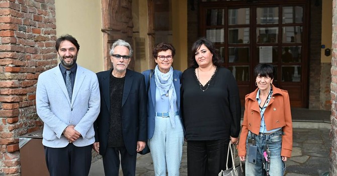 Nizza Monferrato, il Teatro Sociale presenta la stagione 2026/2027: sei spettacoli tra prosa, musica e ironia
