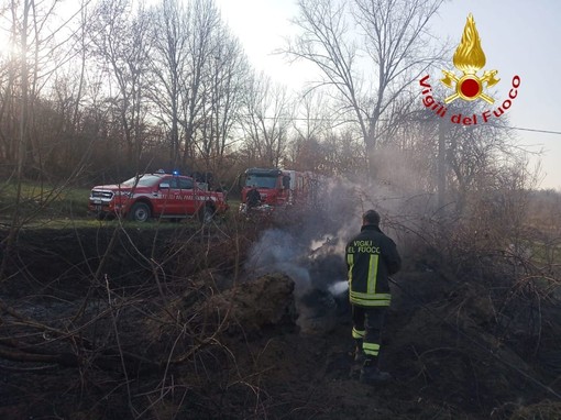 Altri incendi sterpaglie oggi nell'Astigiano. L'ultimo a San Paolo Solbrito