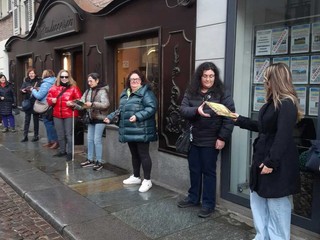 Il flash mob letterario del trasloco ad Alberi d'acqua