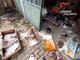 Casorzo, cagnolino abbandonato tra cumuli di rifiuti: denunciato il proprietario