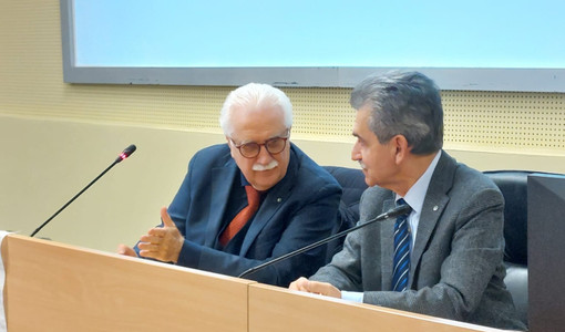 Alimentazione a Natale, i consigli del professor Calabrese all'Università di Asti Alimentazione a Natale, i consigli del professor Calabrese all'Università di Asti