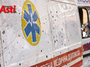 L'ambulanza ucraina crivellata dai colpi russi esposta in piazza San Secondo lo scorso maggio (Merphefoto)