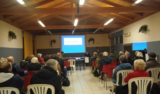 Immagine d'archivio di un'assemblea di quartiere a San Fedele