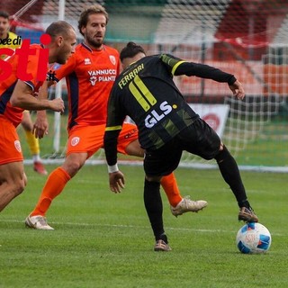 Edoardo Ferrari in azione nel match di Coppa Italia contro la Pistoiese (Ph: MerfePhoto) Edoardo Ferrari in azione nel match di Coppa Italia contro la Pistoiese (Ph: MerfePhoto)