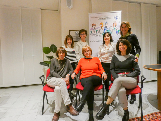 il direttivo dell’Associazione Italiana Donne Medico, sezione di Asti
