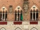 Il Palio di Provenzano a Siena rinviato a domani a causa del maltempo: esposta la bandiera verde