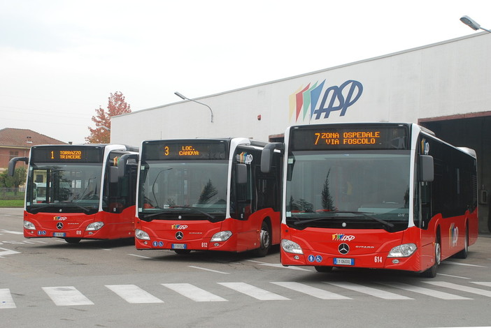 Trasporti pubblici Asti: l'acquisto dei biglietti e il pagamento parcheggi anche con le nuove app  Wetaxi e Urbi