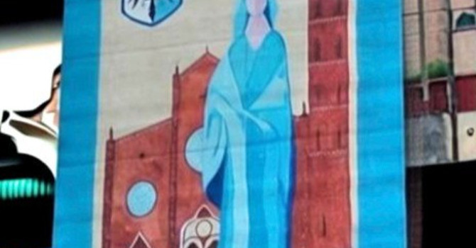 La nuova bandiera stradale del Palio 2026 celebra le donne della Cattedrale