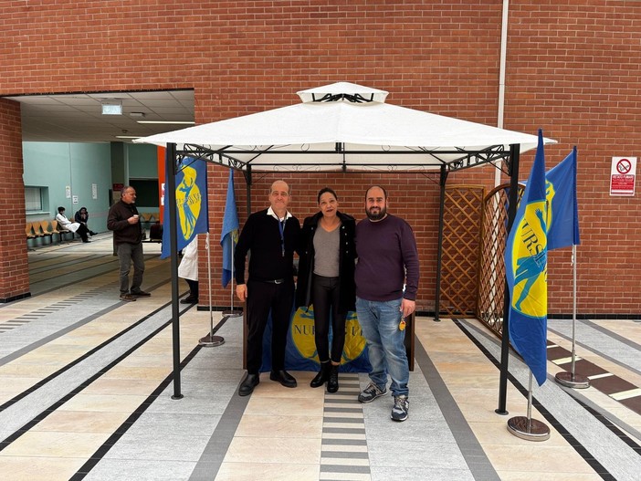 Immagine d'archivio di un gazebo del Nursing Up